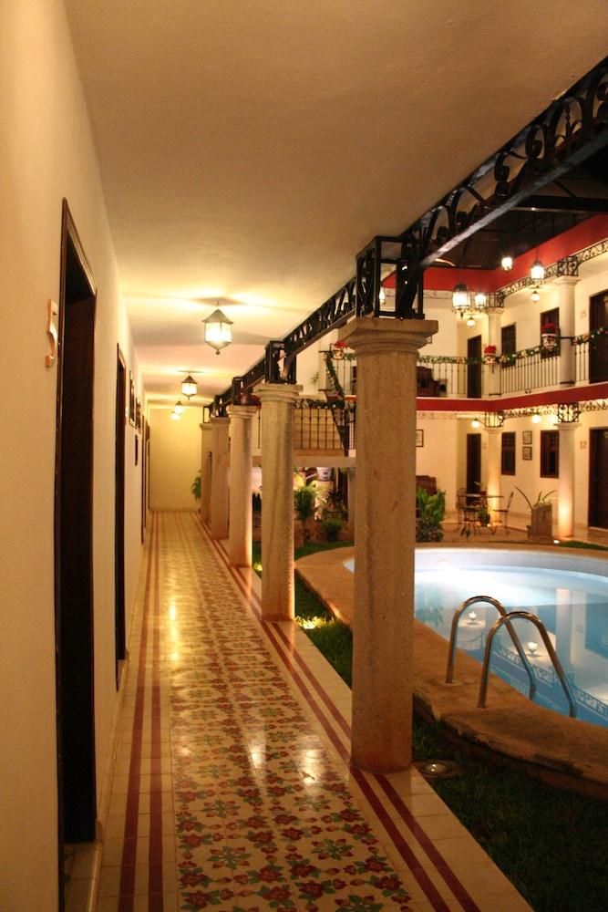 La Aurora Hotel Colonial Valladolid  Bagian luar foto