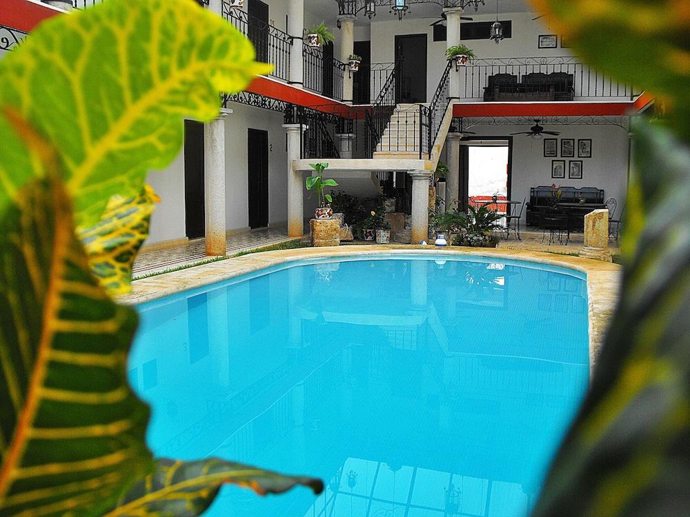 La Aurora Hotel Colonial Valladolid  Bagian luar foto