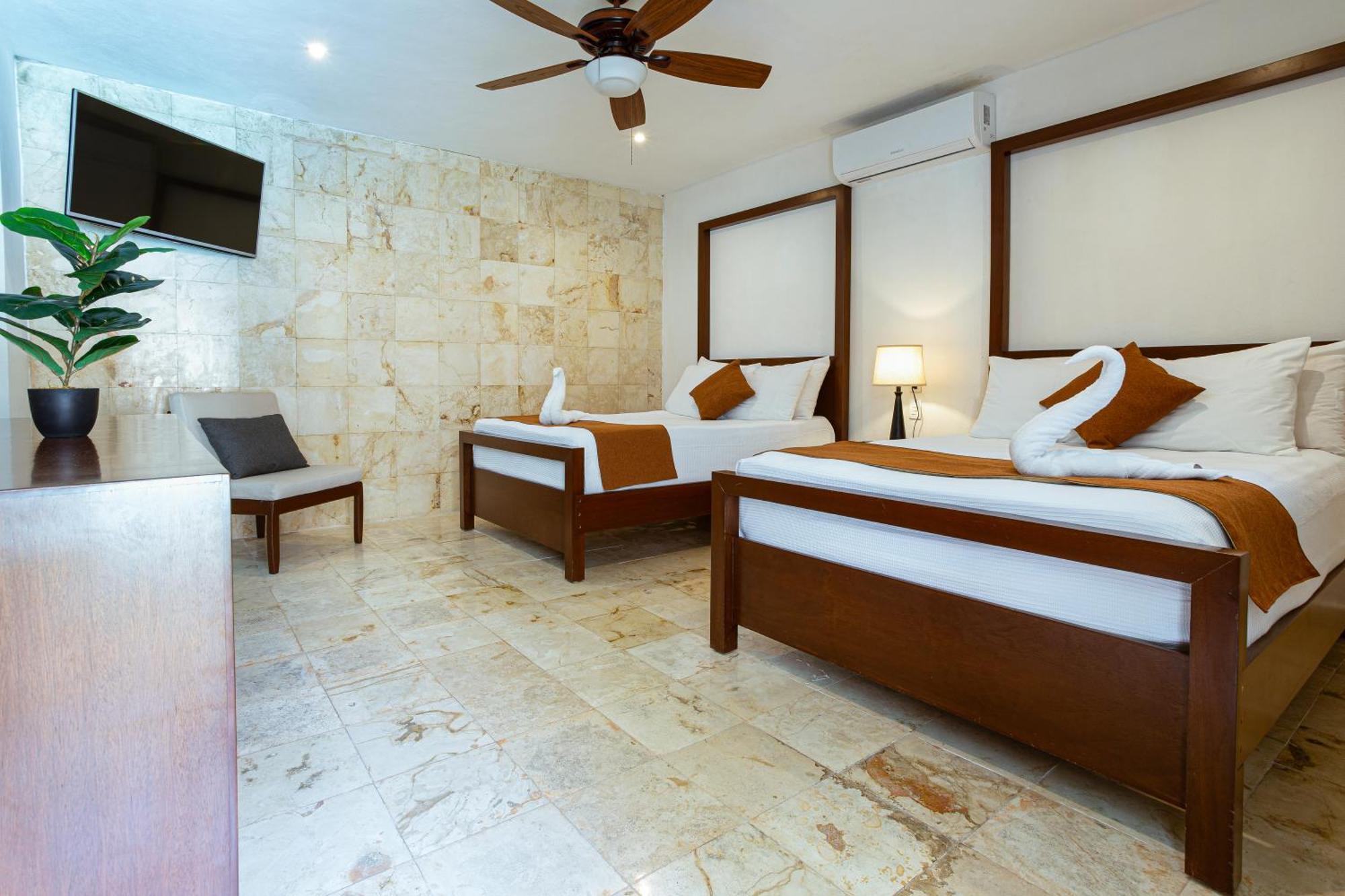 La Aurora Hotel Colonial Valladolid  Bagian luar foto
