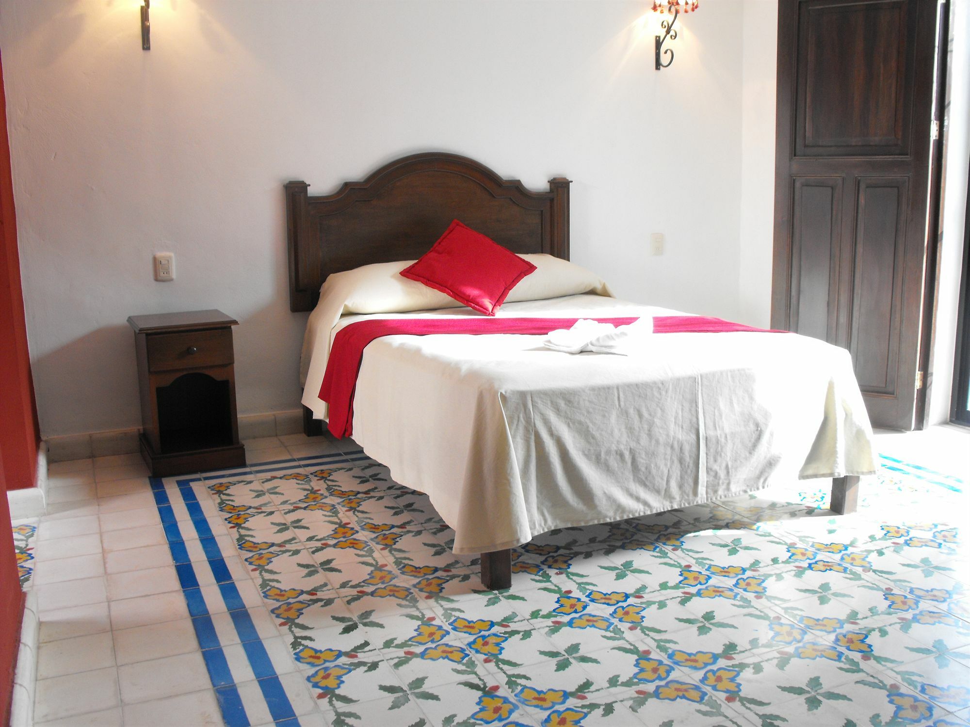 La Aurora Hotel Colonial Valladolid  Bagian luar foto