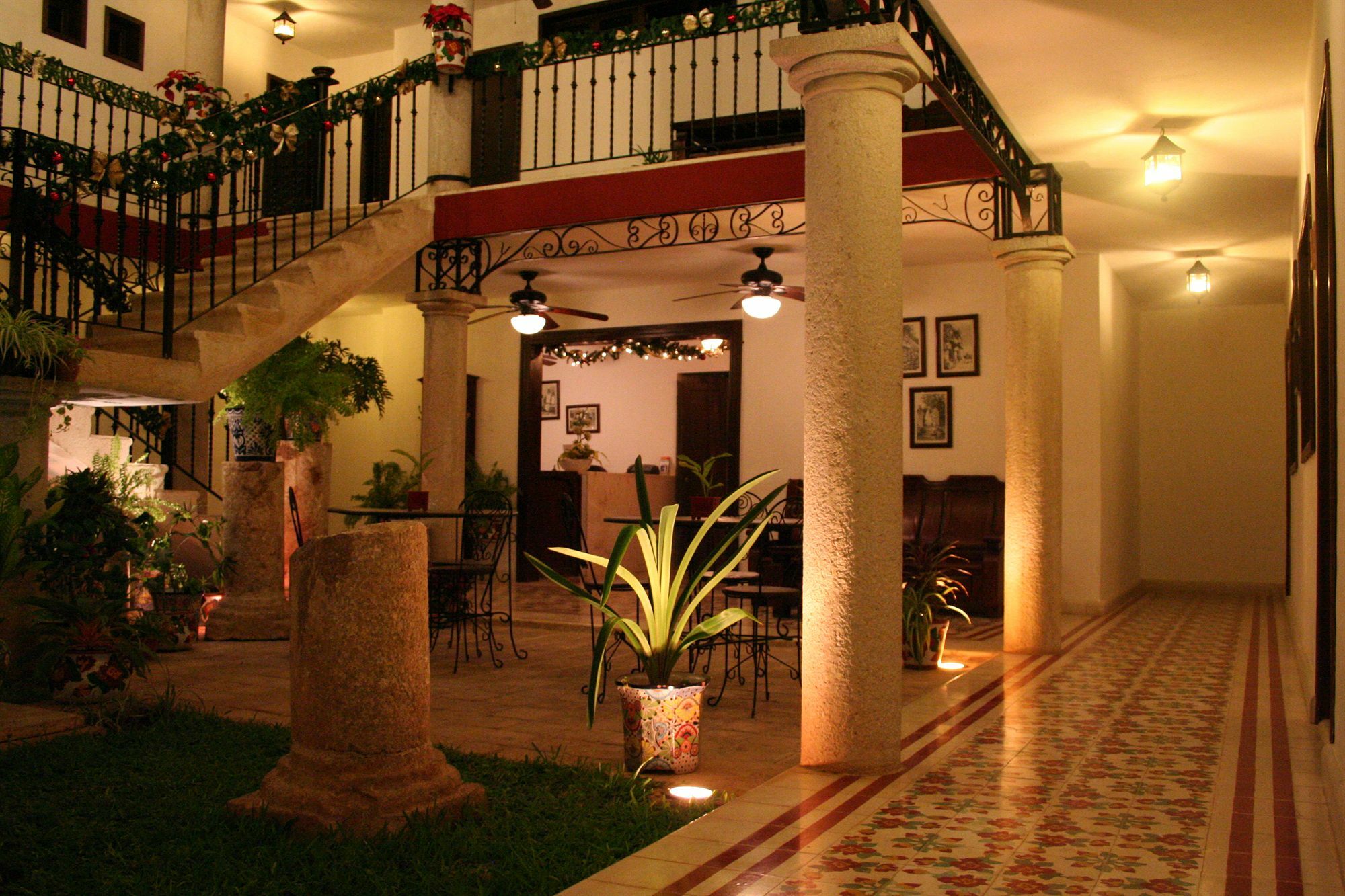 La Aurora Hotel Colonial Valladolid  Bagian luar foto