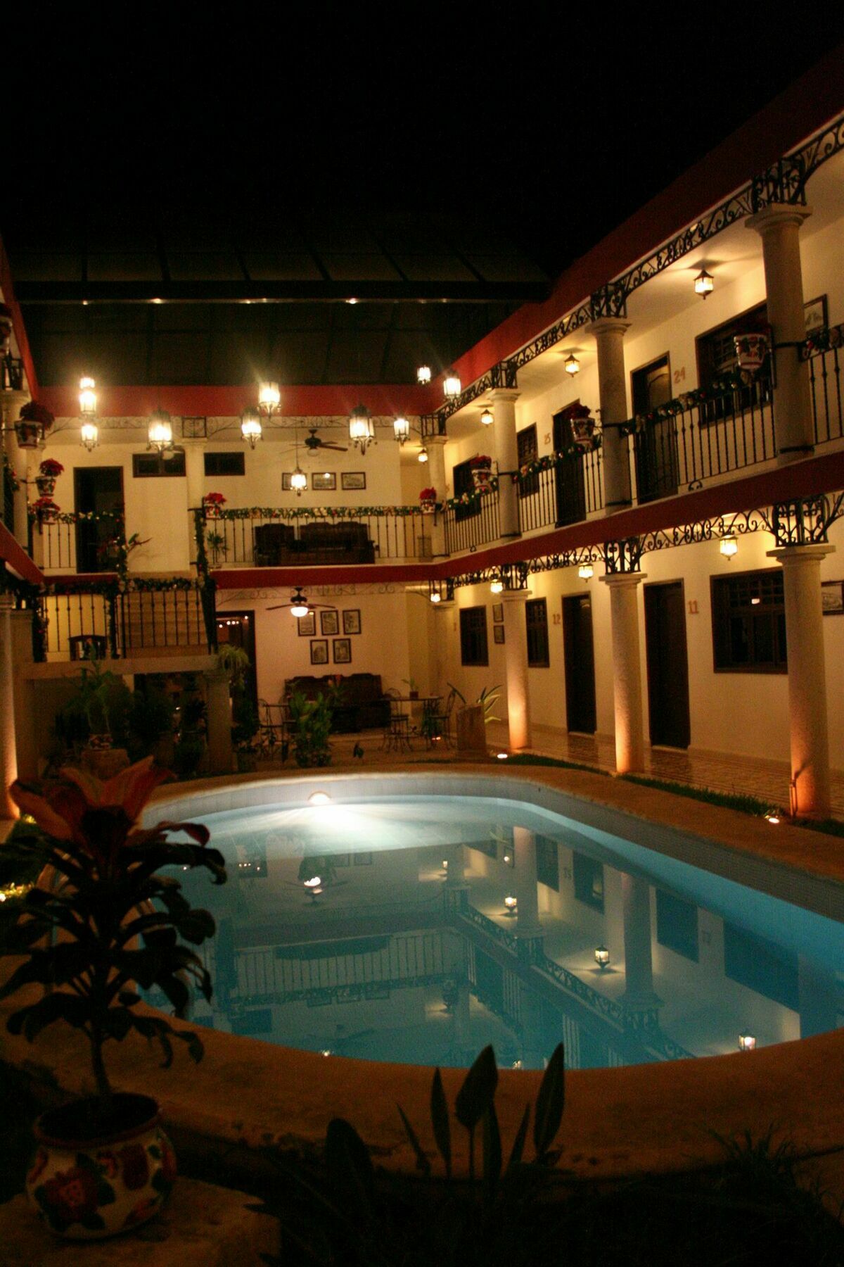 La Aurora Hotel Colonial Valladolid  Bagian luar foto